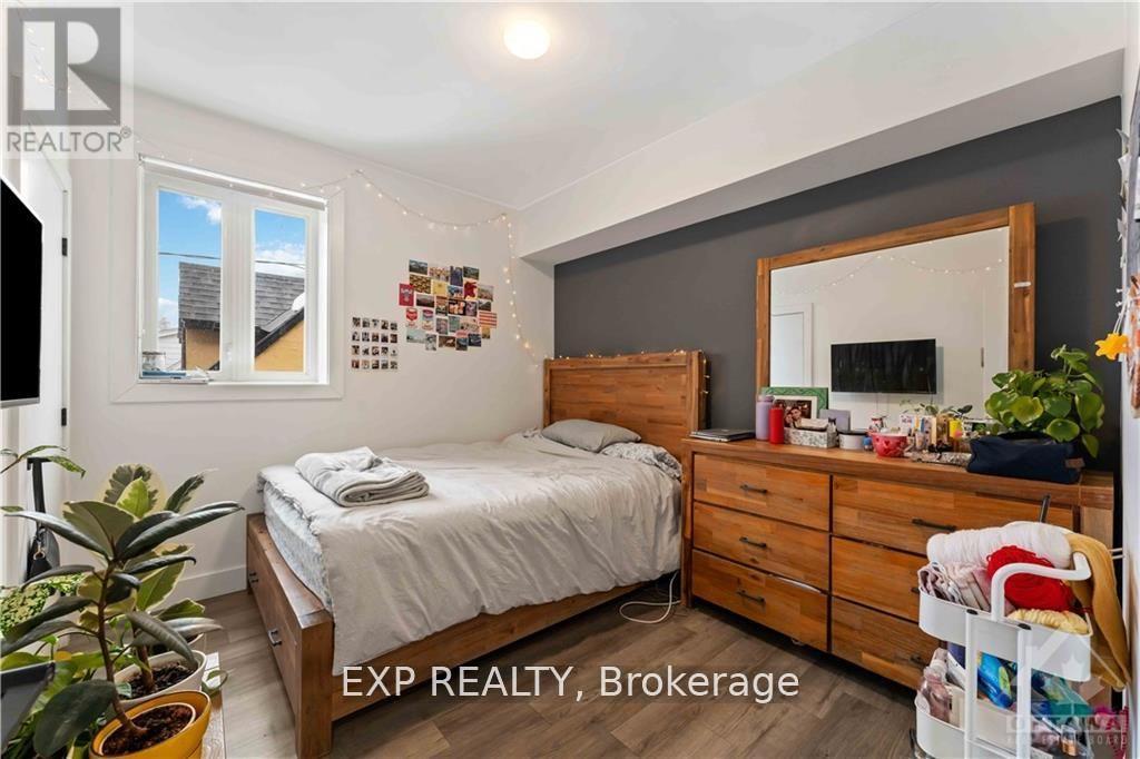 227 Blackburn Avenue Property Photo 18