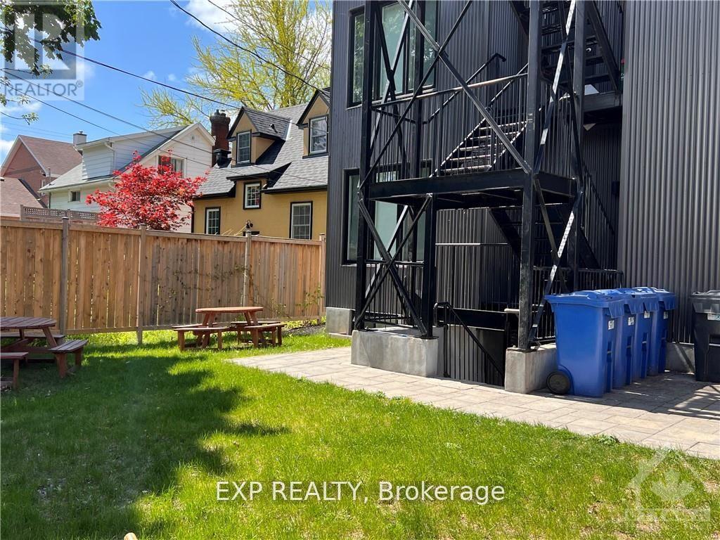 227 Blackburn Avenue Property Photo 27
