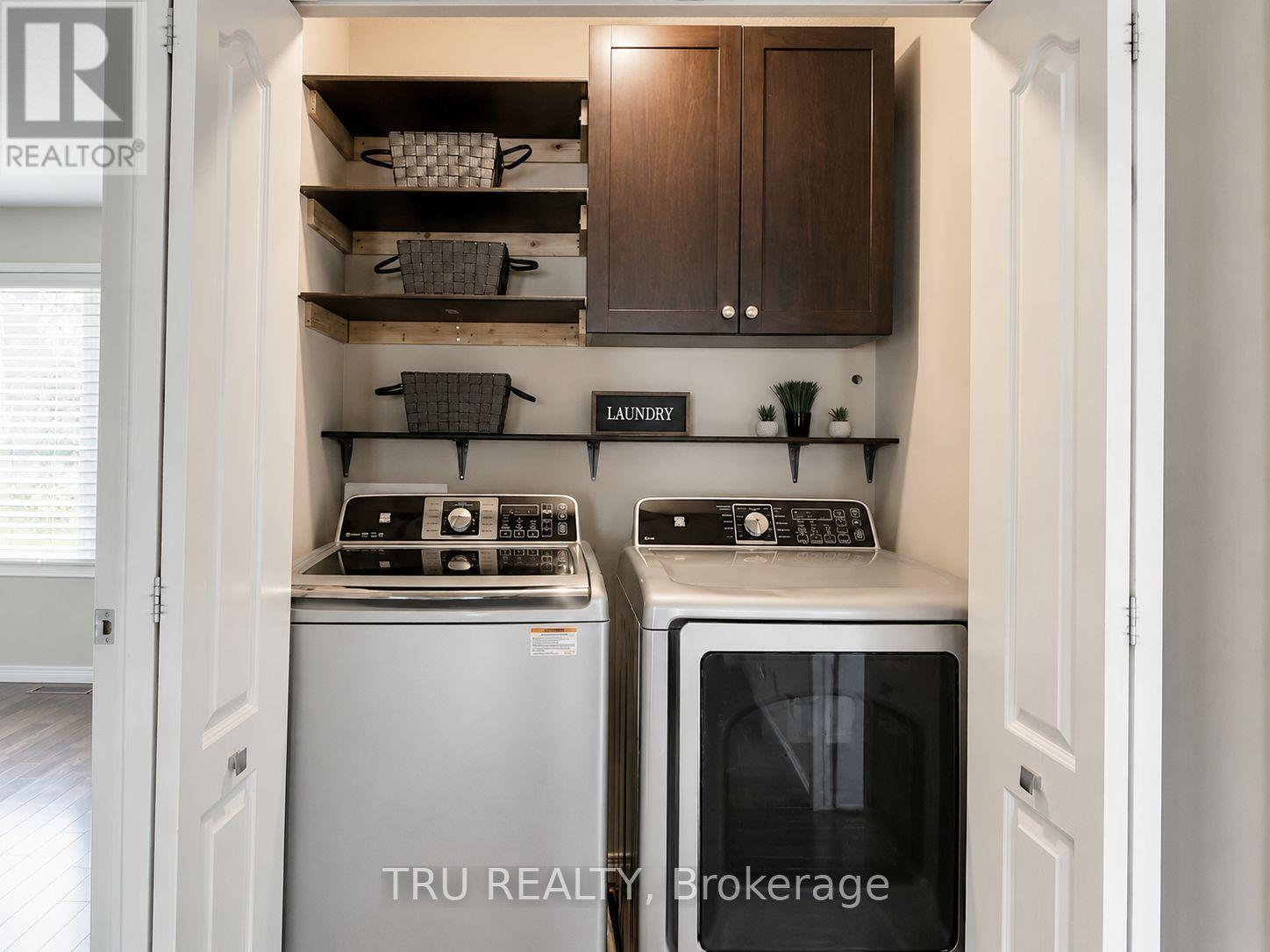 2315 Laval Street Property Photo 12