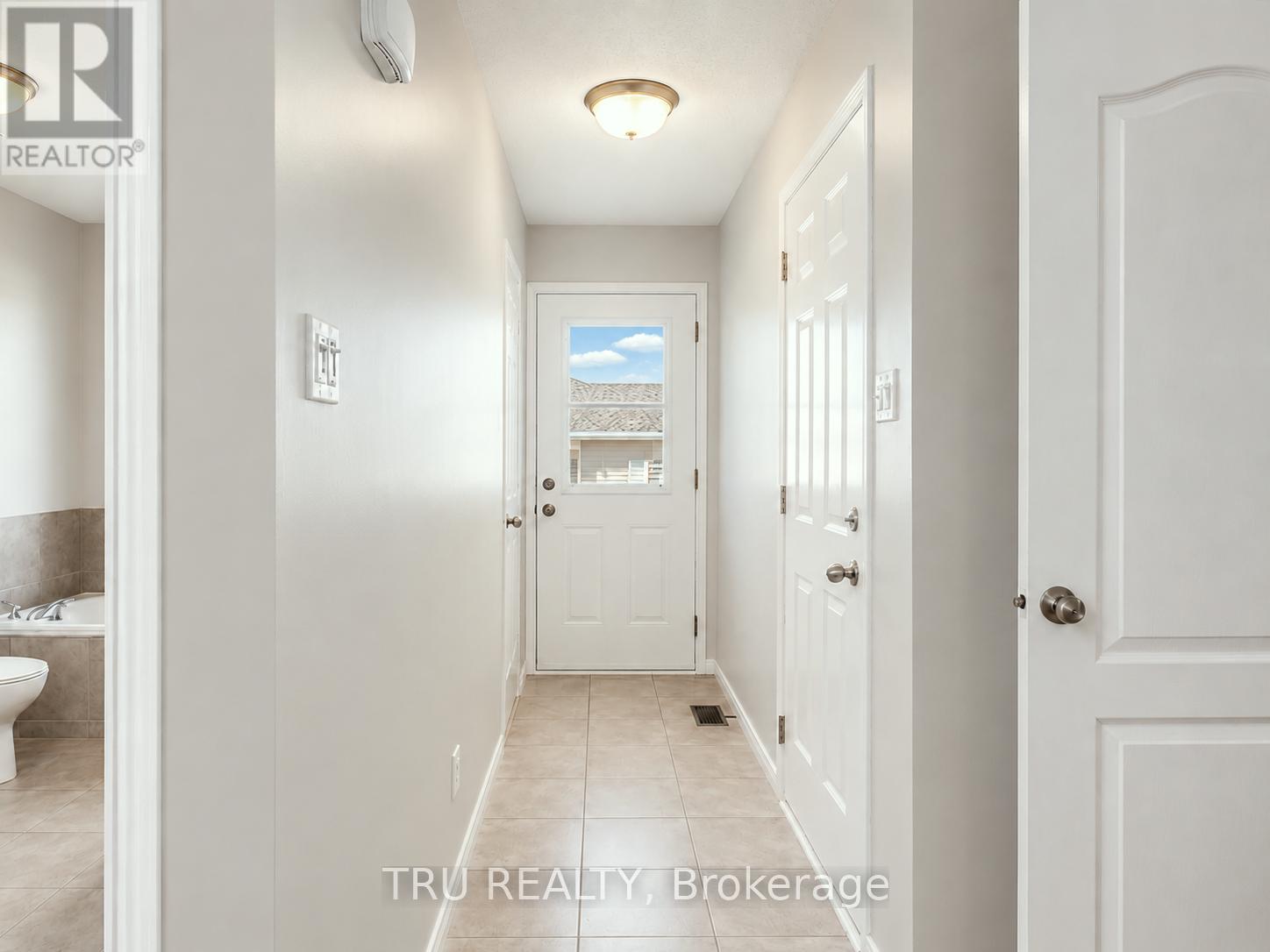 2315 Laval Street Property Photo 19