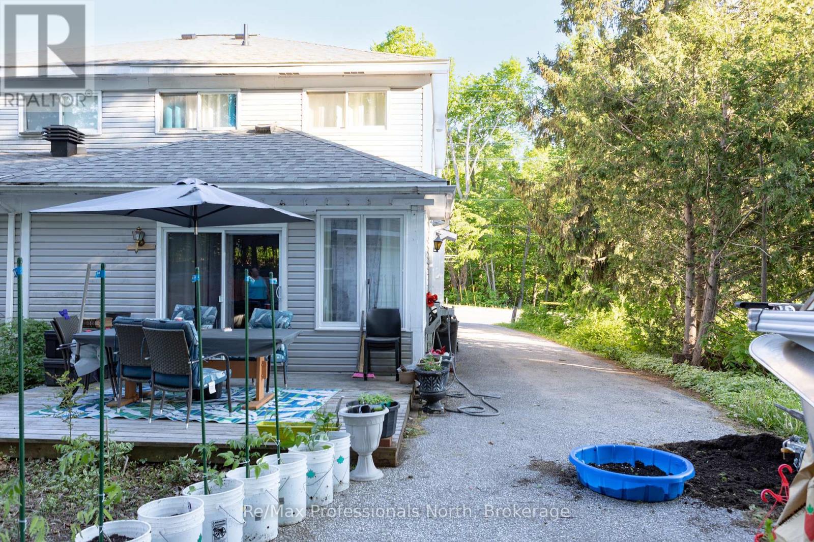 340 James Street W Property Photo 5