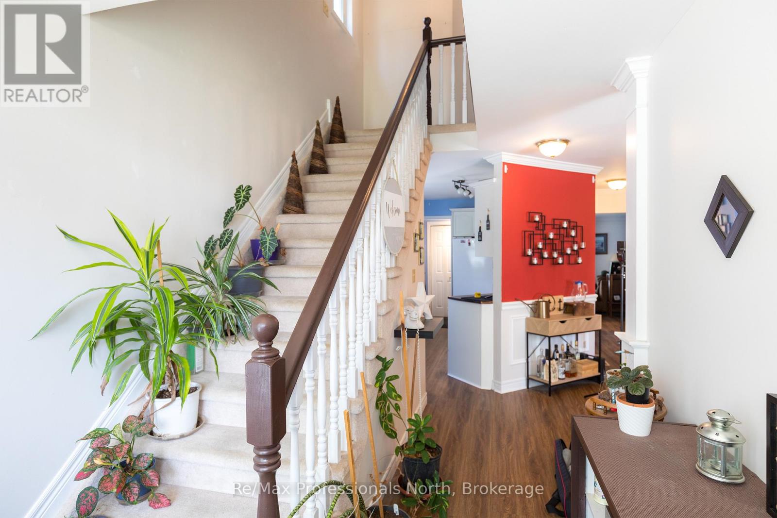 340 James Street W Property Photo 9
