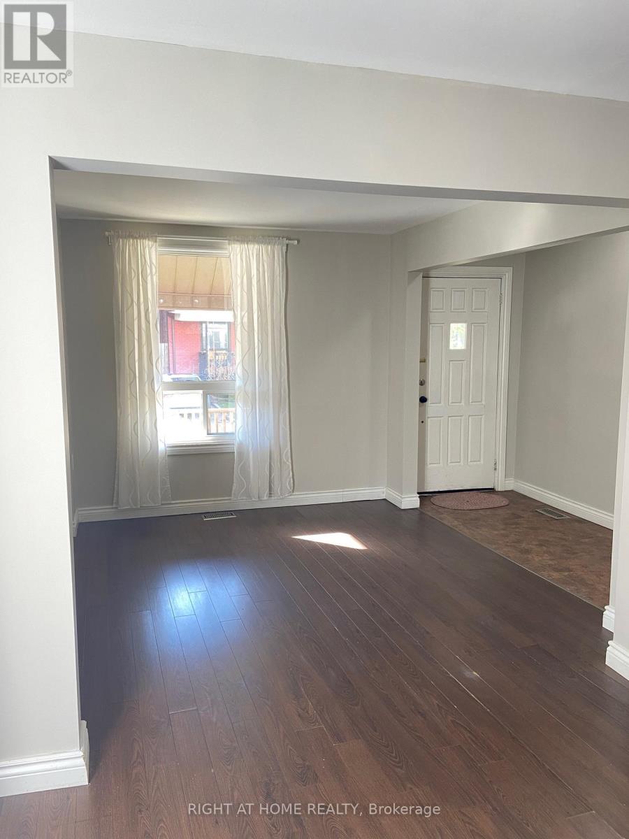 60 Arthur Avenue N Property Photo 4
