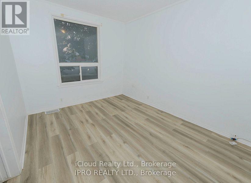 81 Florence Avenue Property Photo 6