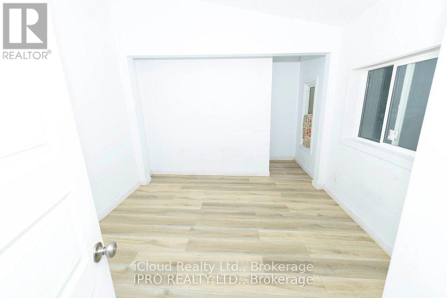 81 Florence Avenue Property Photo 9