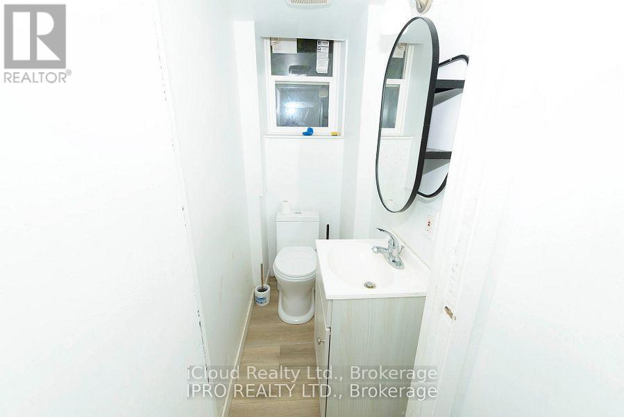 81 Florence Avenue Property Photo 11