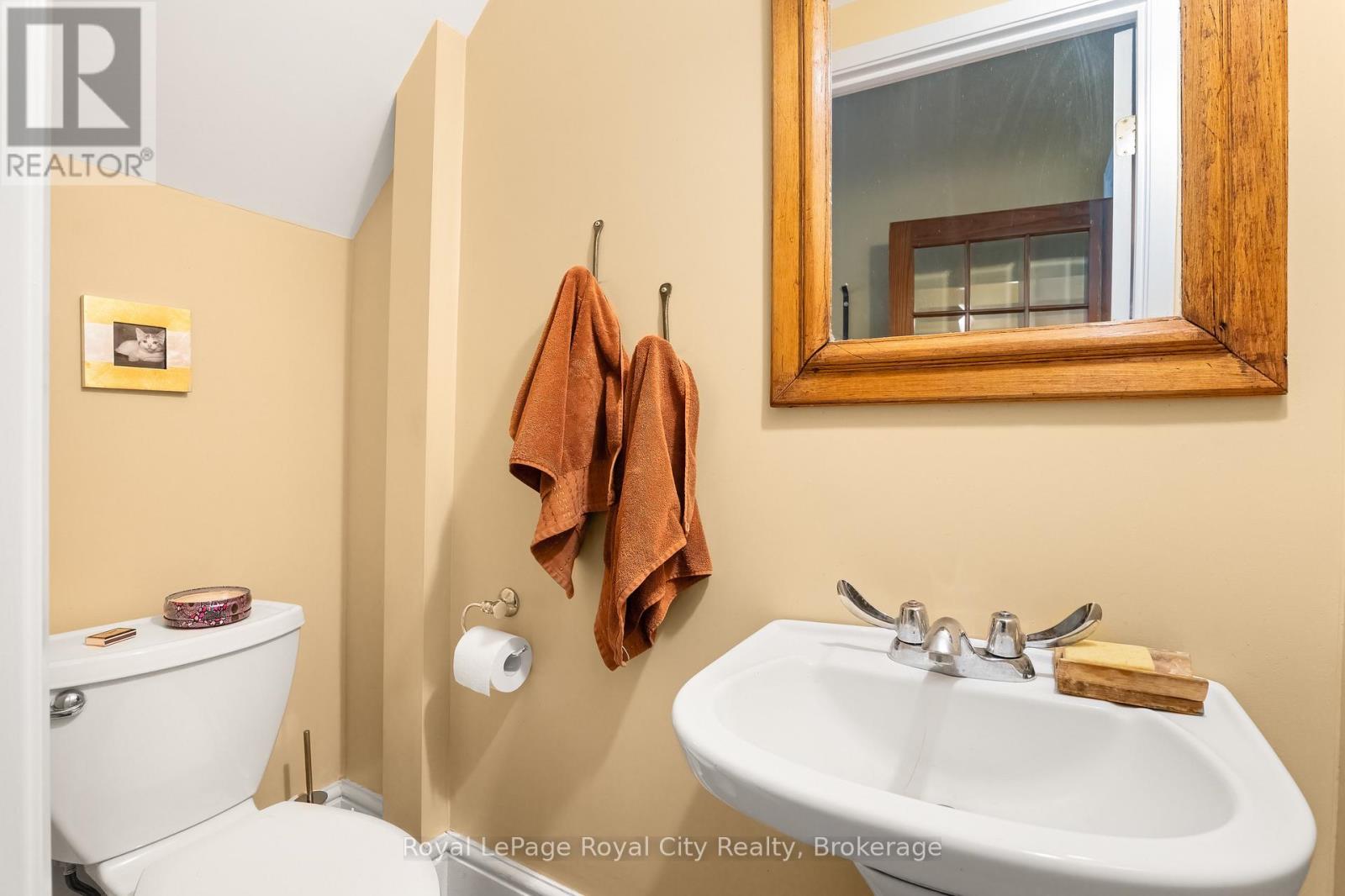 19 London Road E Property Photo 17