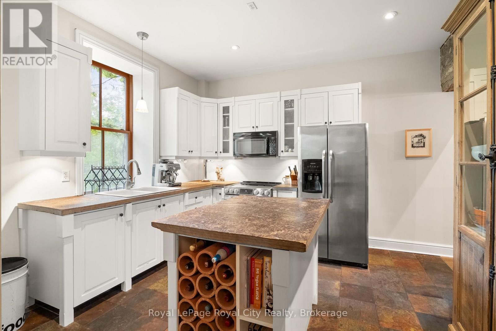 19 London Road E Property Photo 18