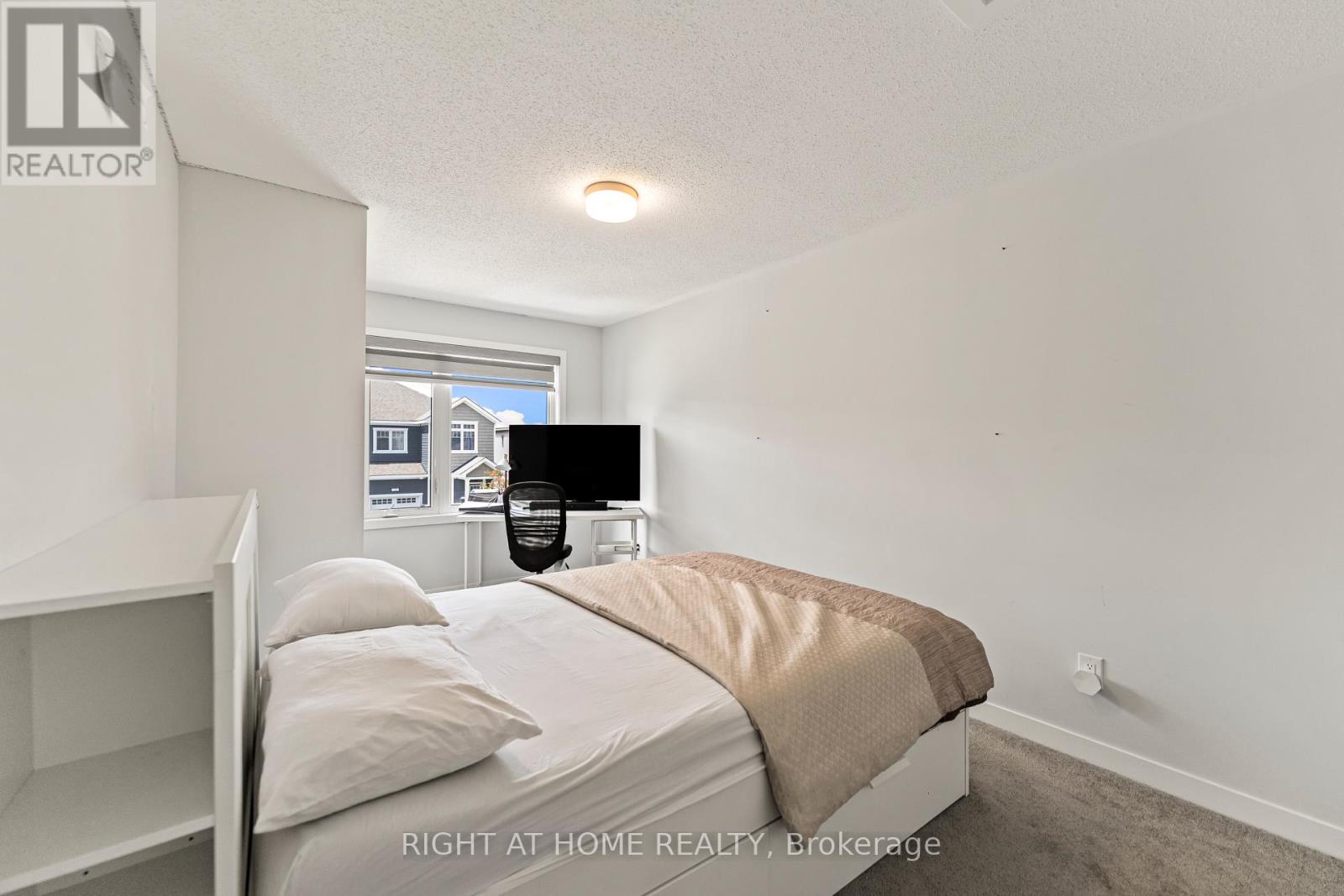 221 Billrian Crescent Property Photo 24