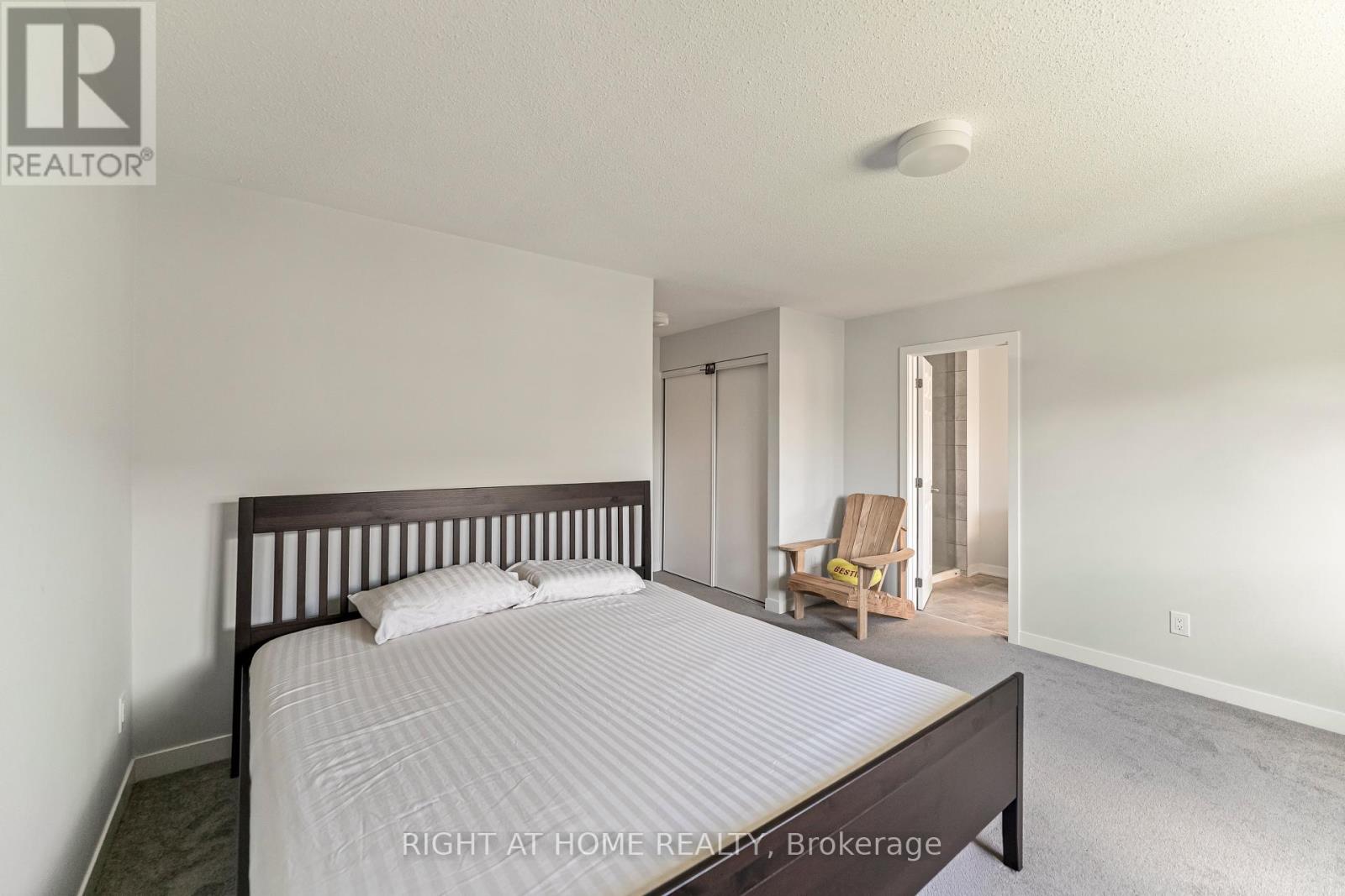 221 Billrian Crescent Property Photo 32