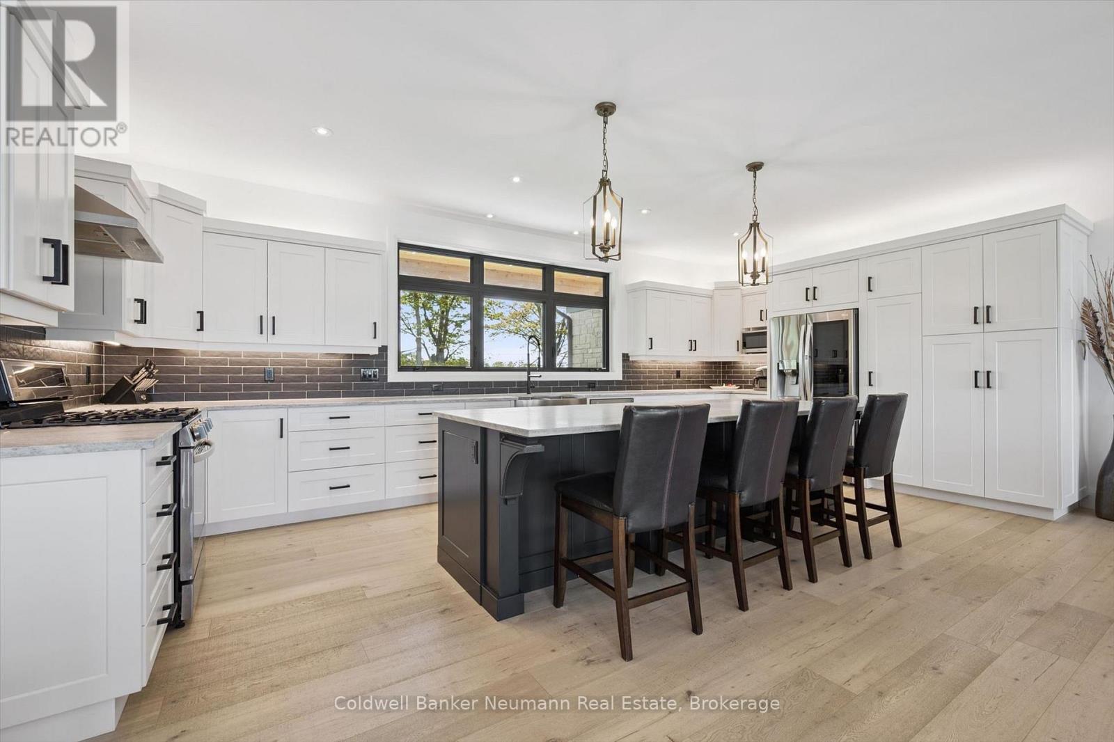 5523 Fourth Line Property Photo 11