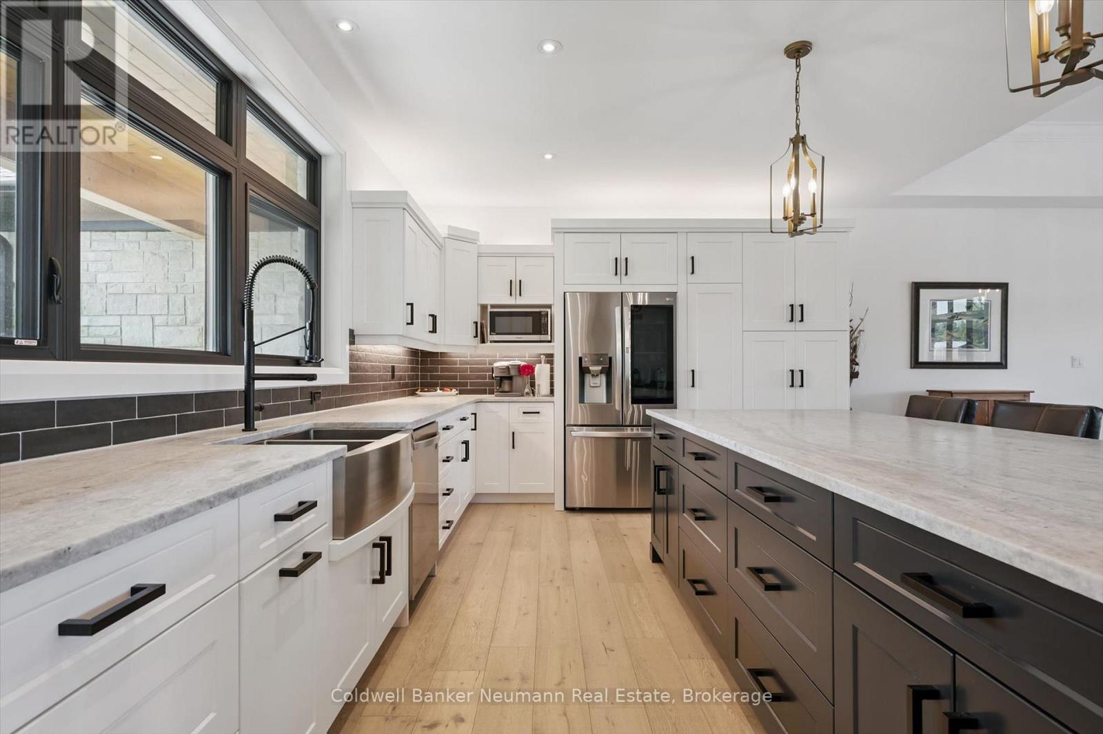 5523 Fourth Line Property Photo 12