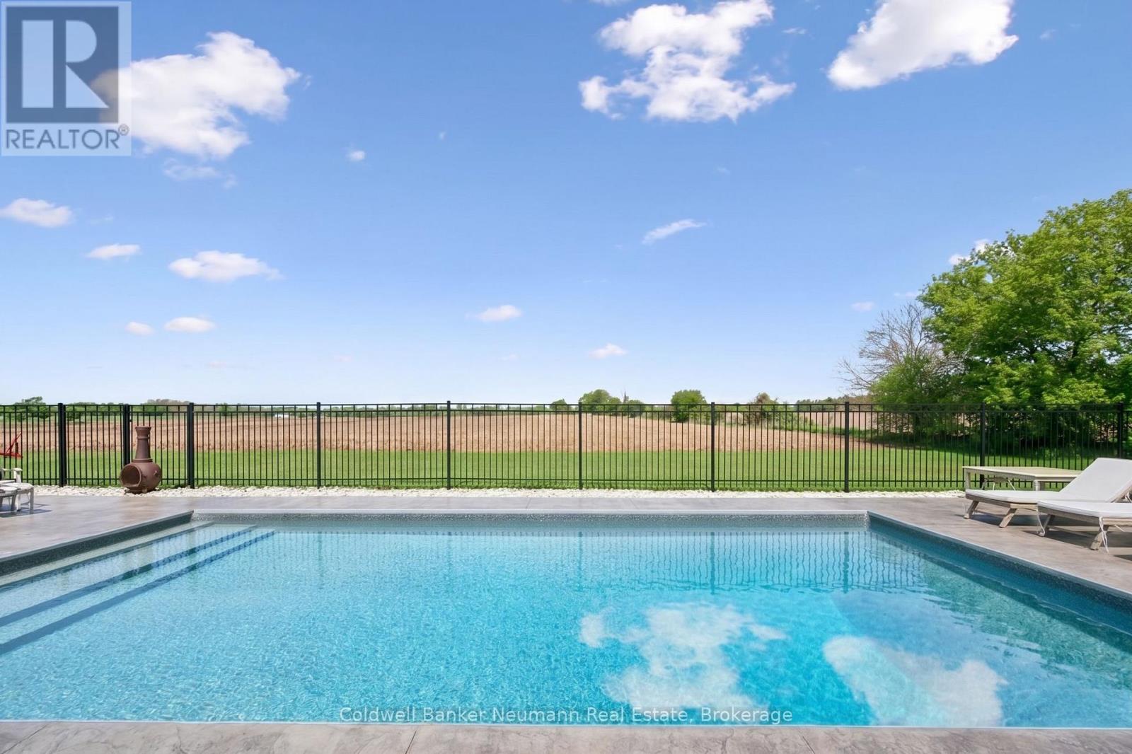 5523 Fourth Line Property Photo 45