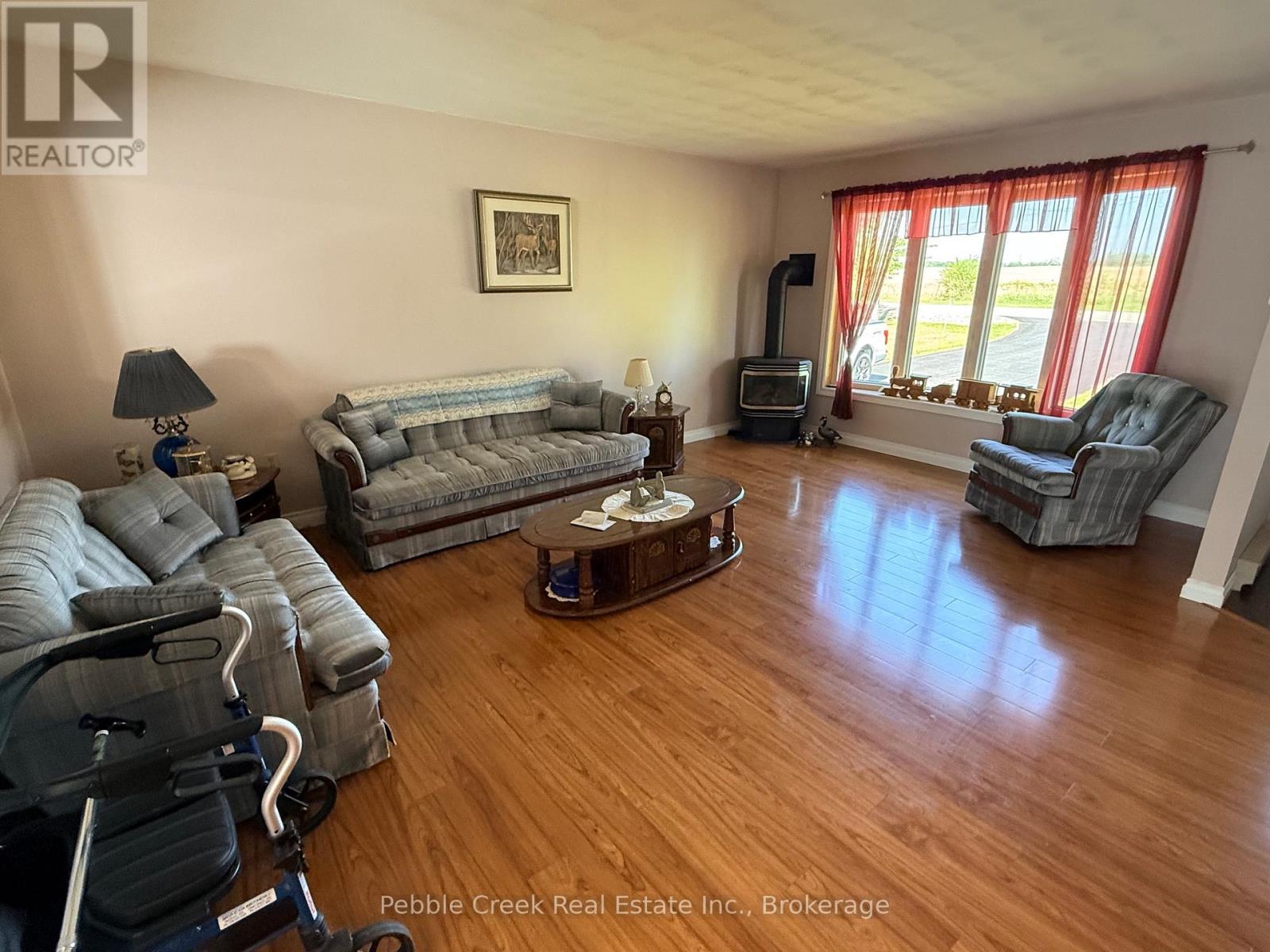 79927 Orchard Line Property Photo 5