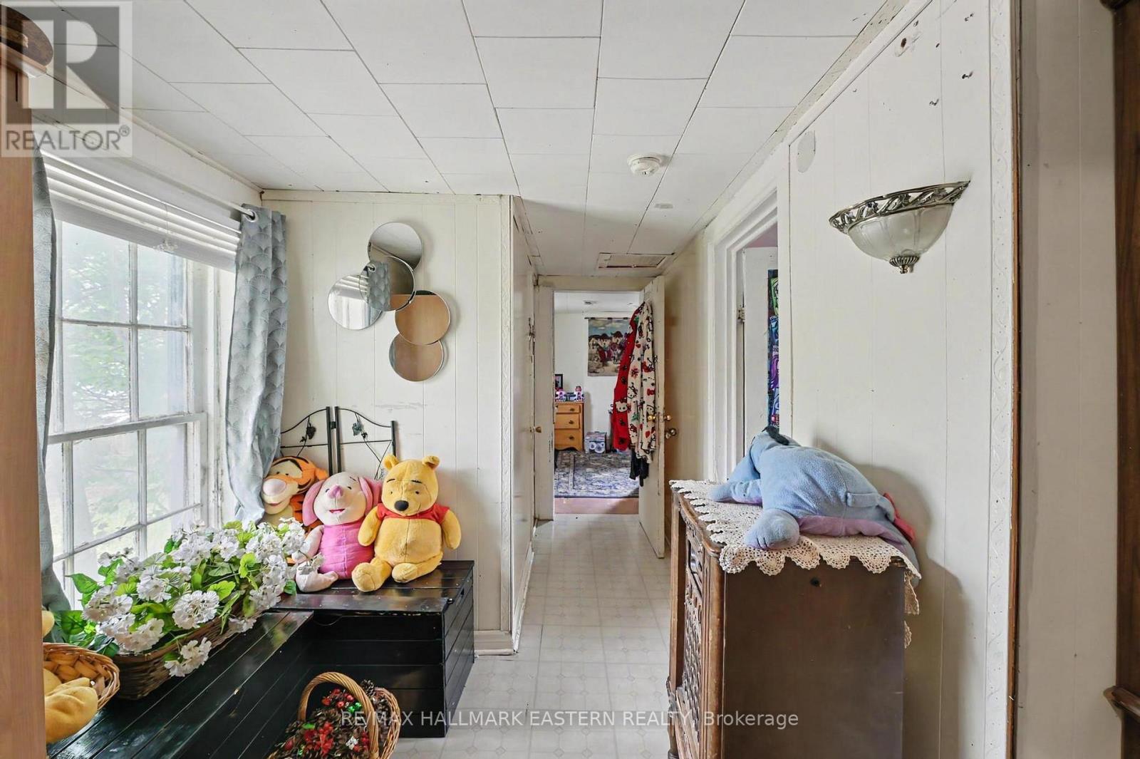 16 Holloway Street Property Photo 20
