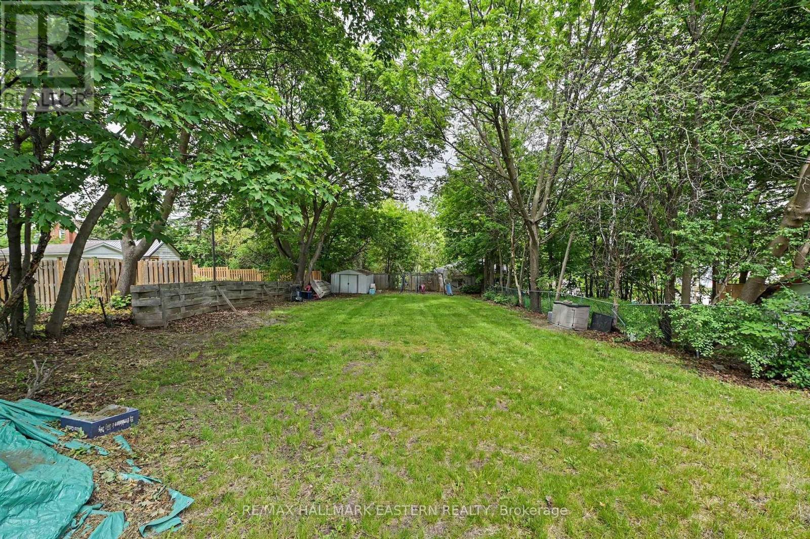 16 Holloway Street Property Photo 27