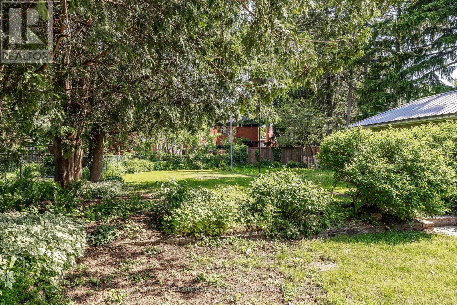354 West Gore Street Property Photo 32