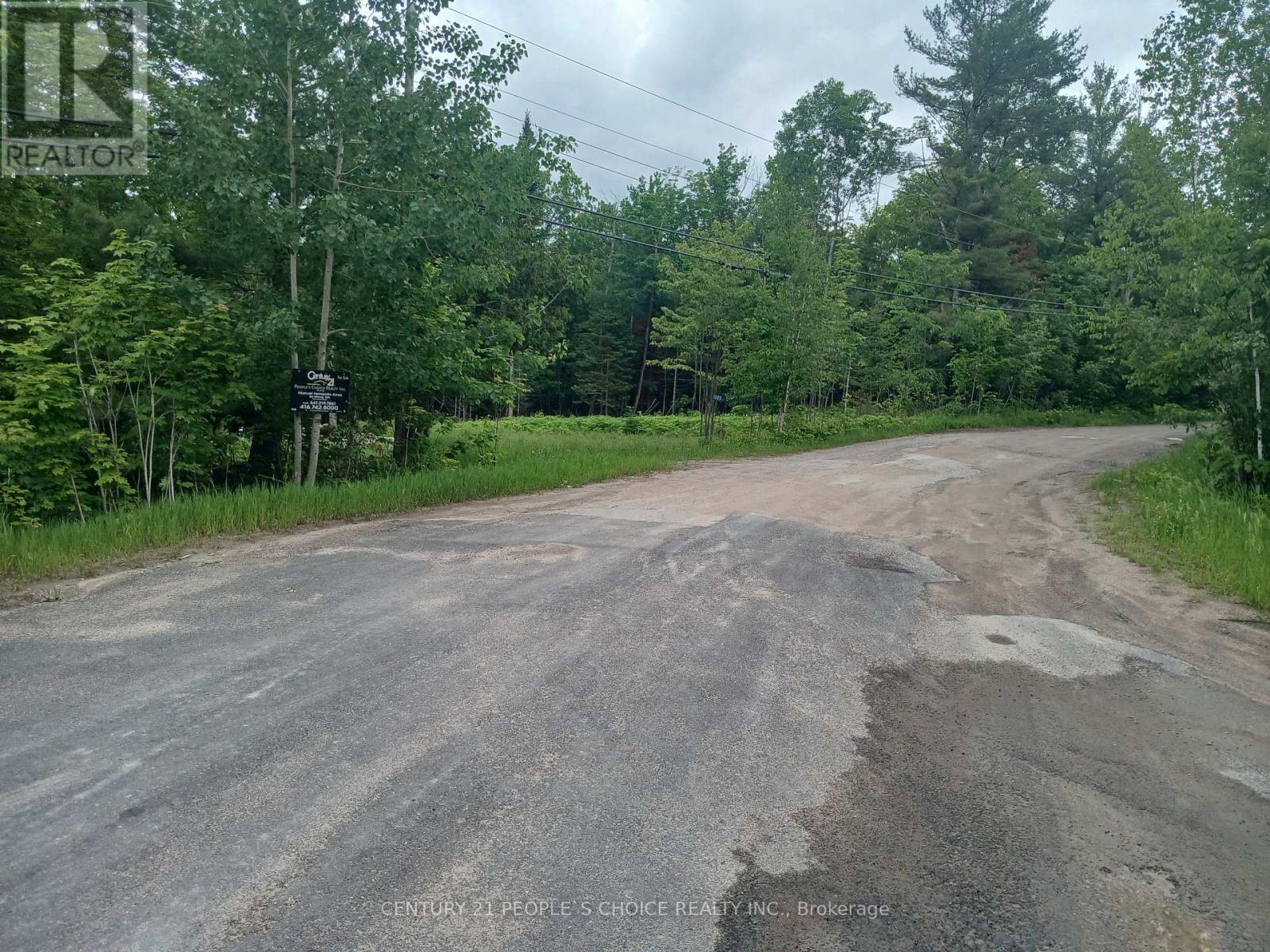 1005 Porkys Road Property Photo 1