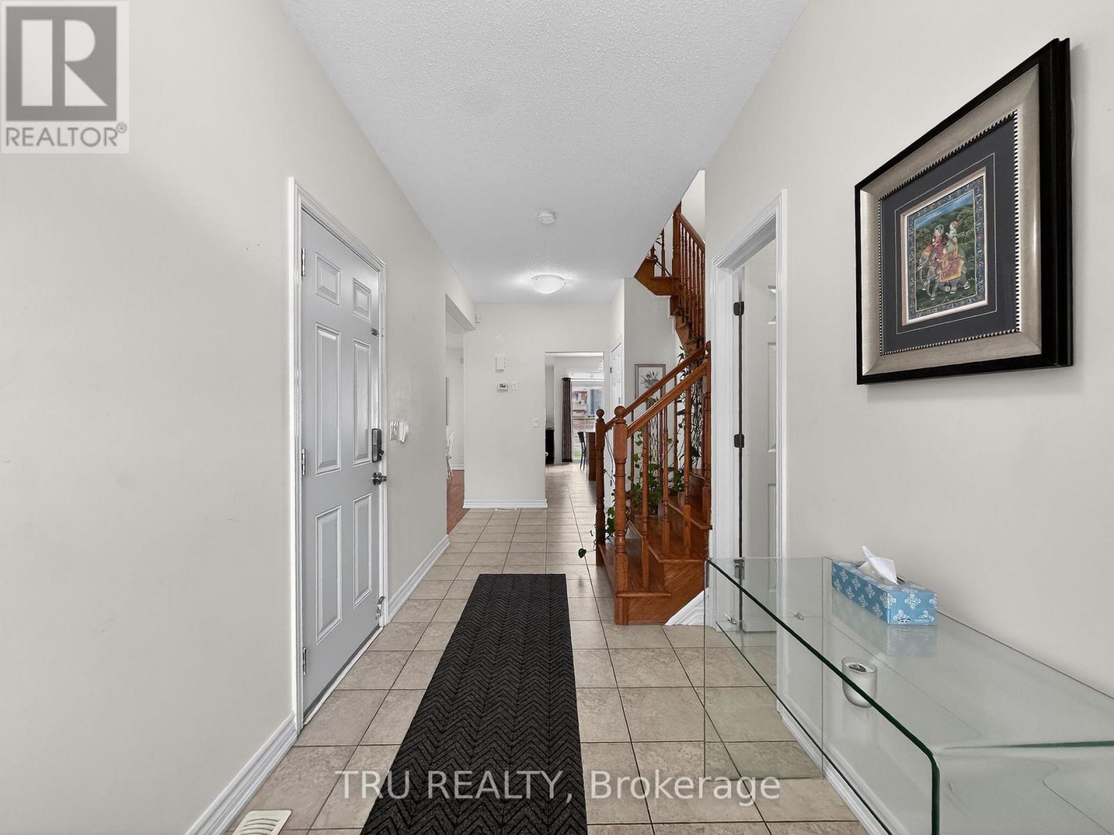 200 Celtic Ridge Crescent Property Photo 2