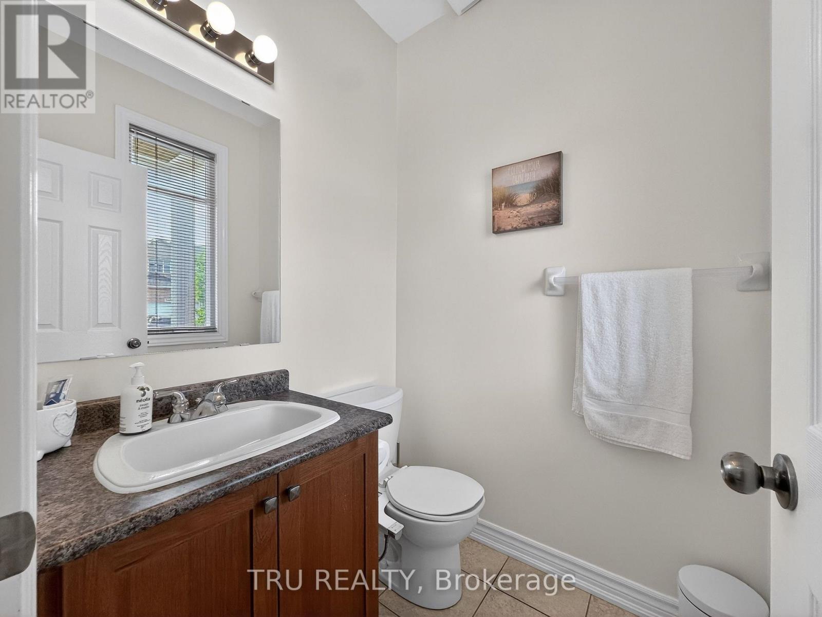 200 Celtic Ridge Crescent Property Photo 4