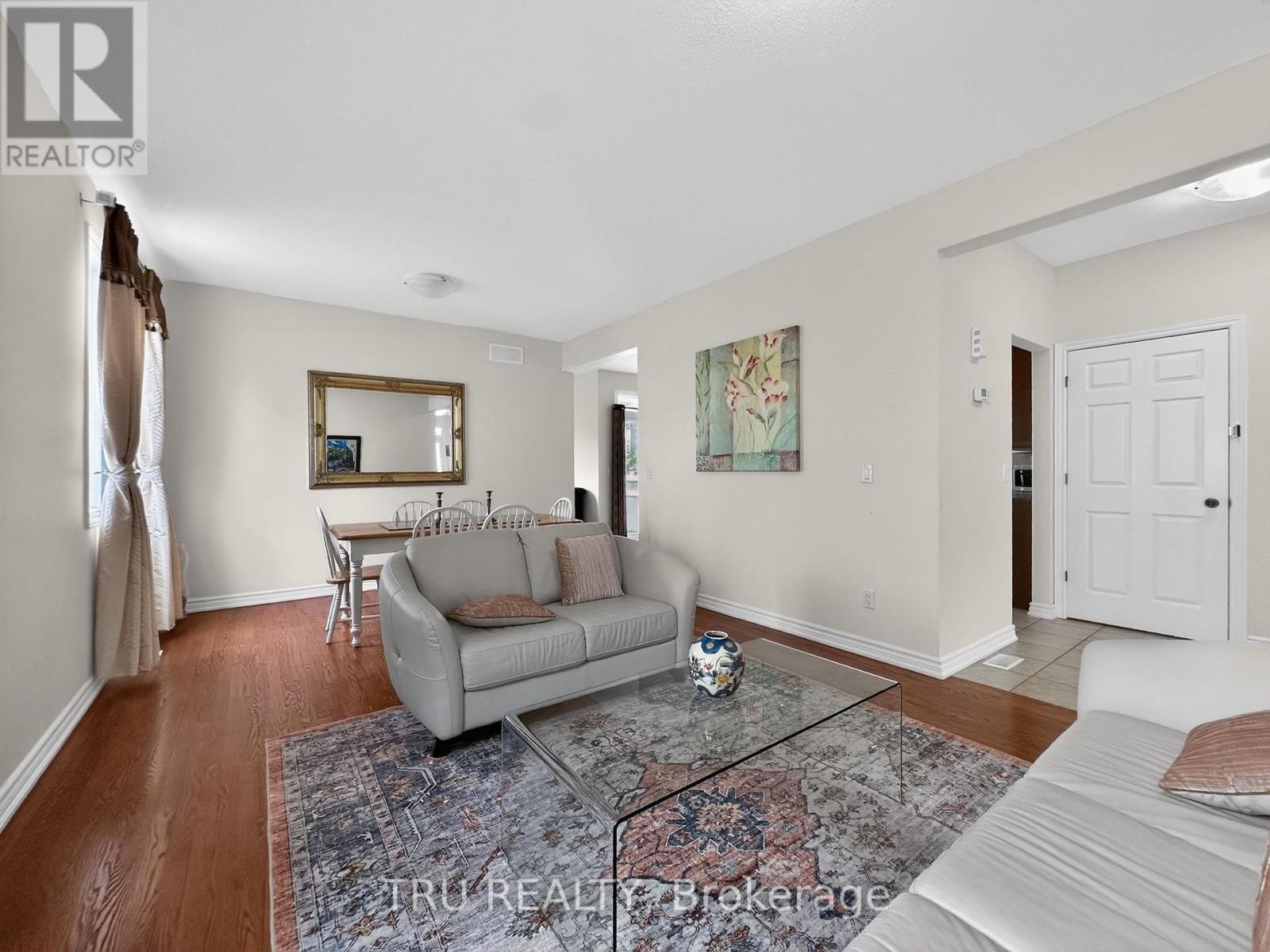 200 Celtic Ridge Crescent Property Photo 7