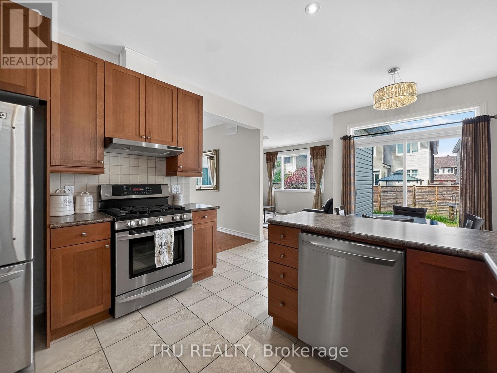 200 Celtic Ridge Crescent Property Photo 11