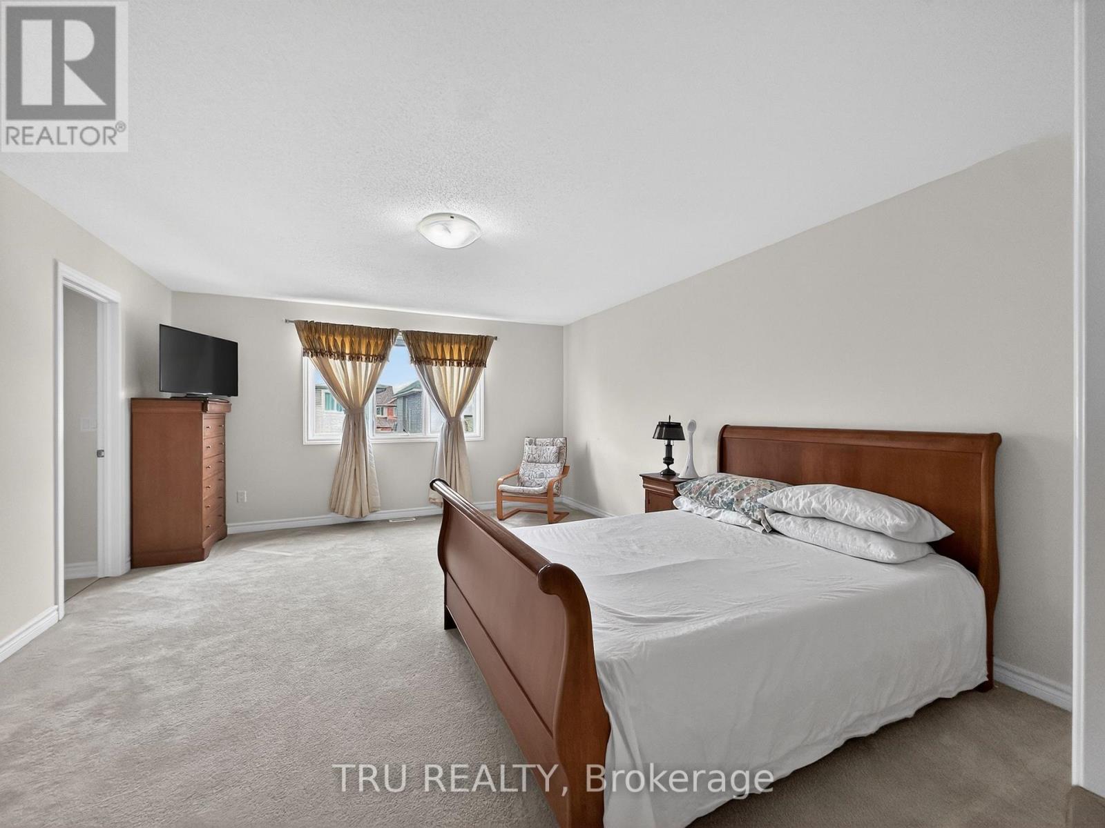 200 Celtic Ridge Crescent Property Photo 23