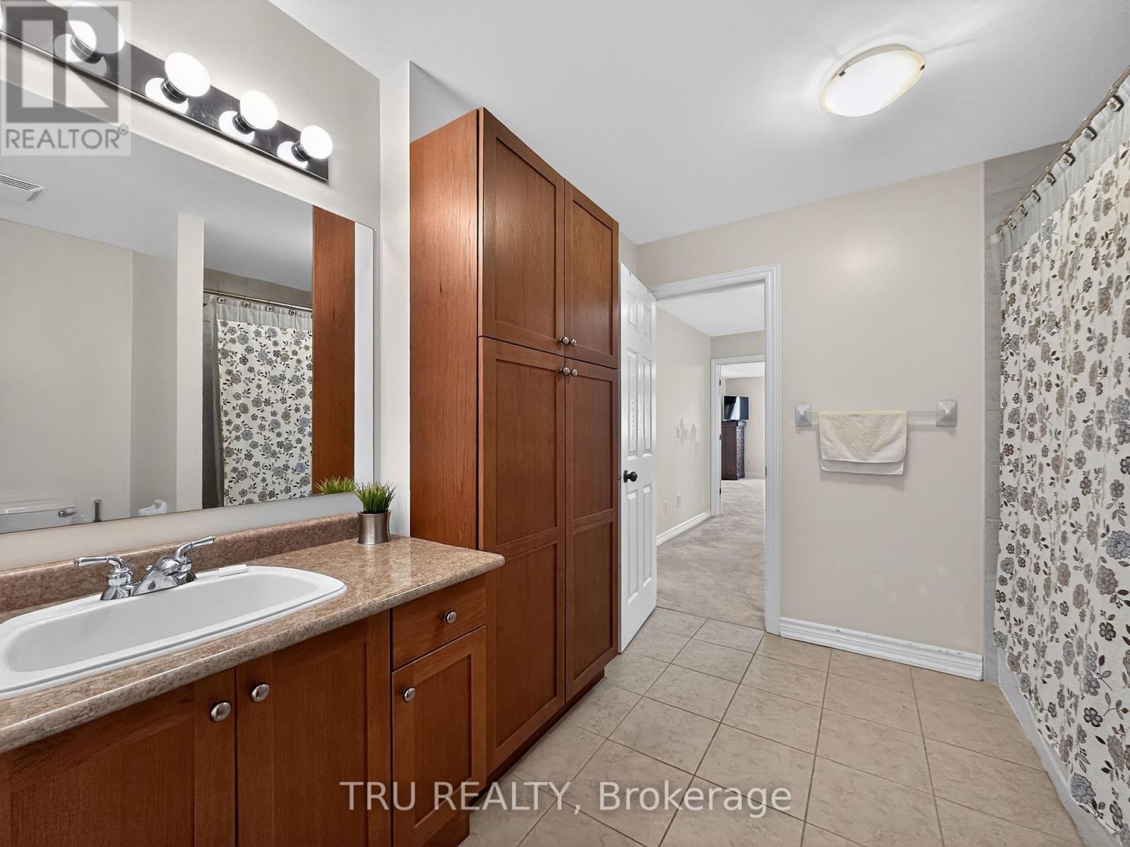 200 Celtic Ridge Crescent Property Photo 31