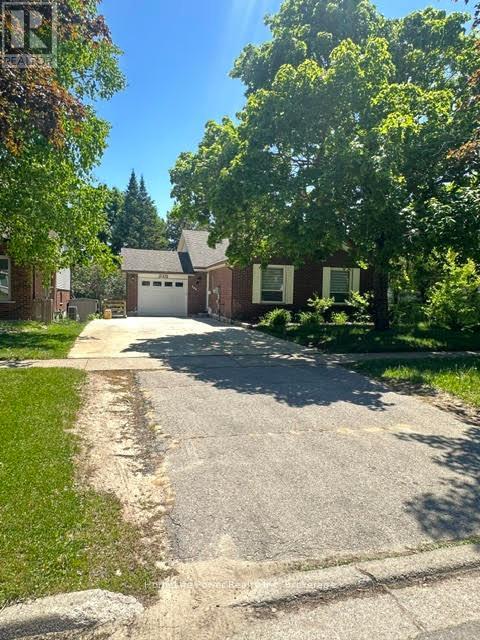 165 Bechtel Street W Property Photo 1