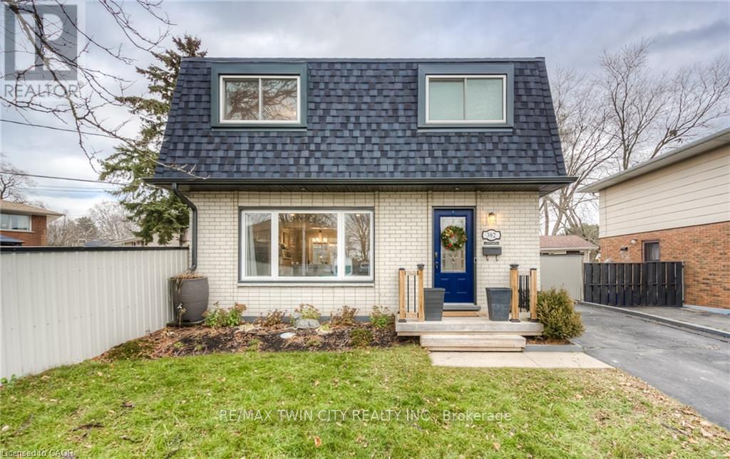 382 CYRUS STREET Property Photo 1
