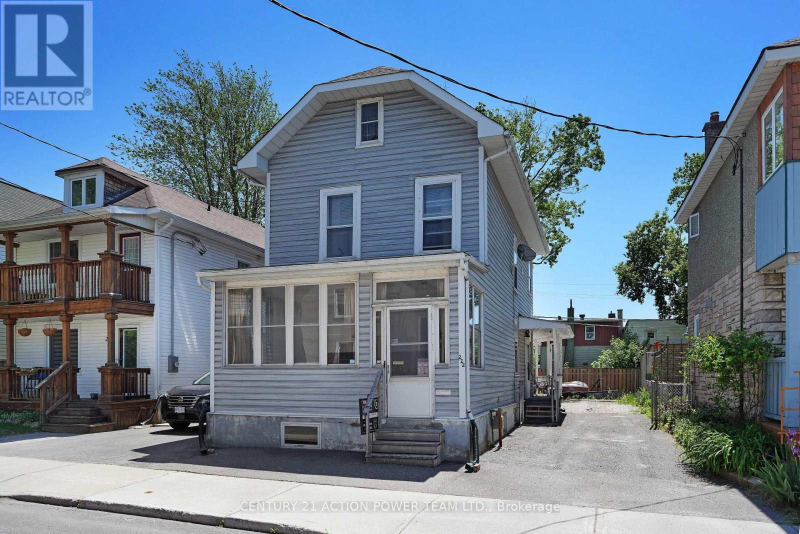 222 Montfort Street Property Photo 2