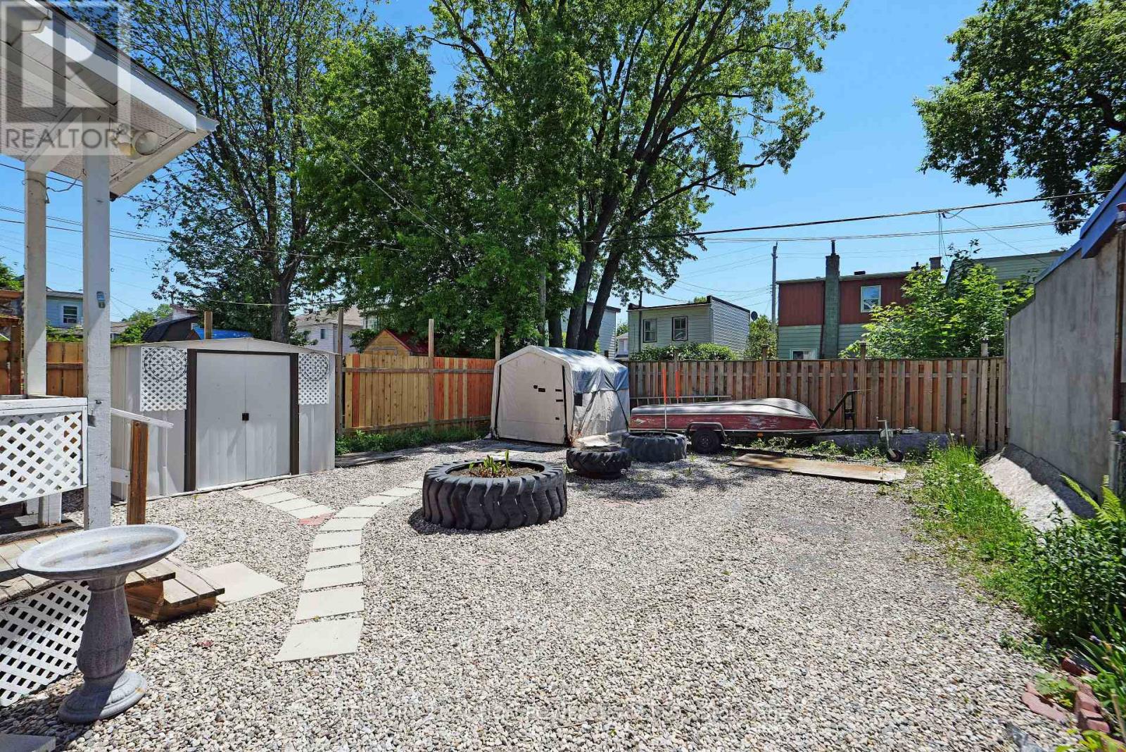 222 Montfort Street Property Photo 21