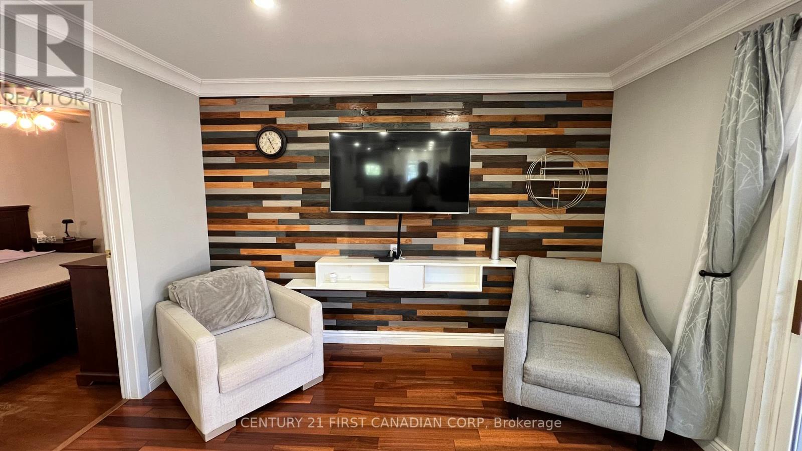 764 Classic Drive Property Photo 6