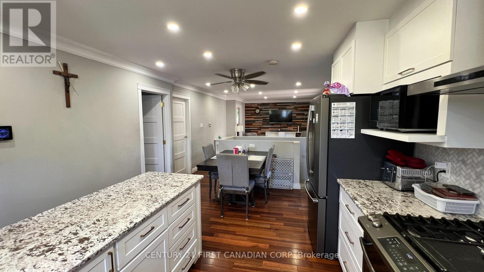 764 Classic Drive Property Photo 12