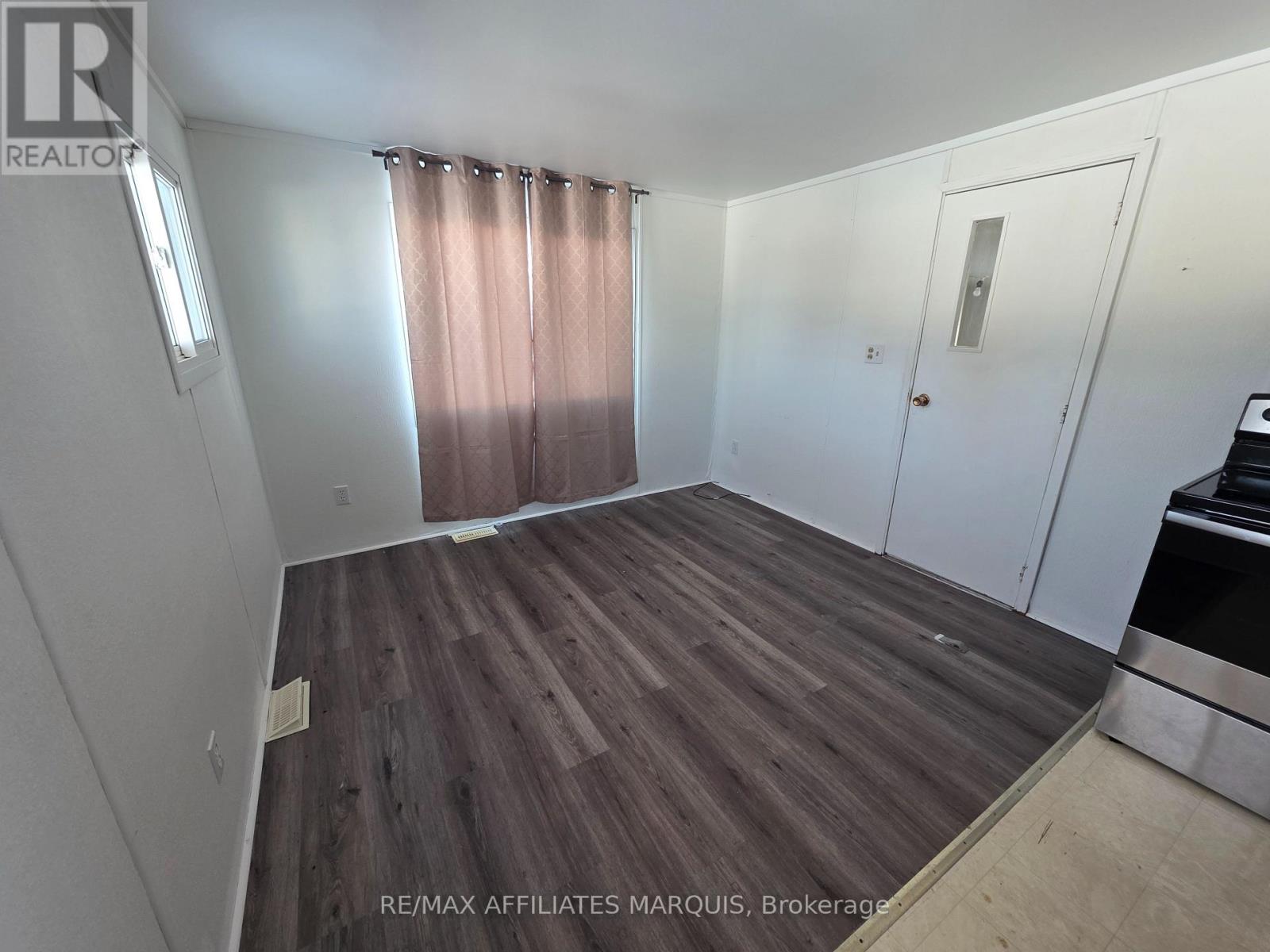 202 Jack Street Property Photo 10