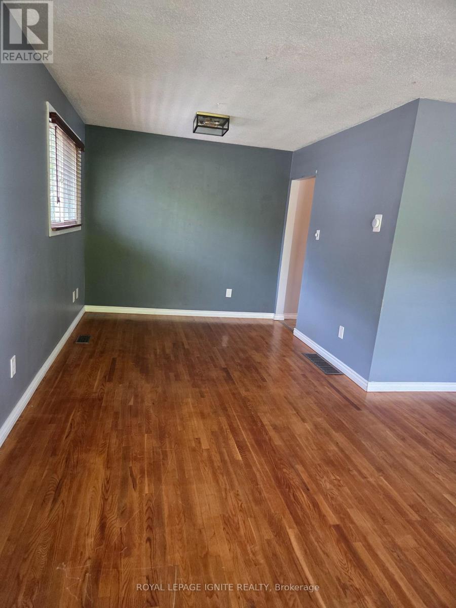 947 Southlawn Drive Property Photo 2