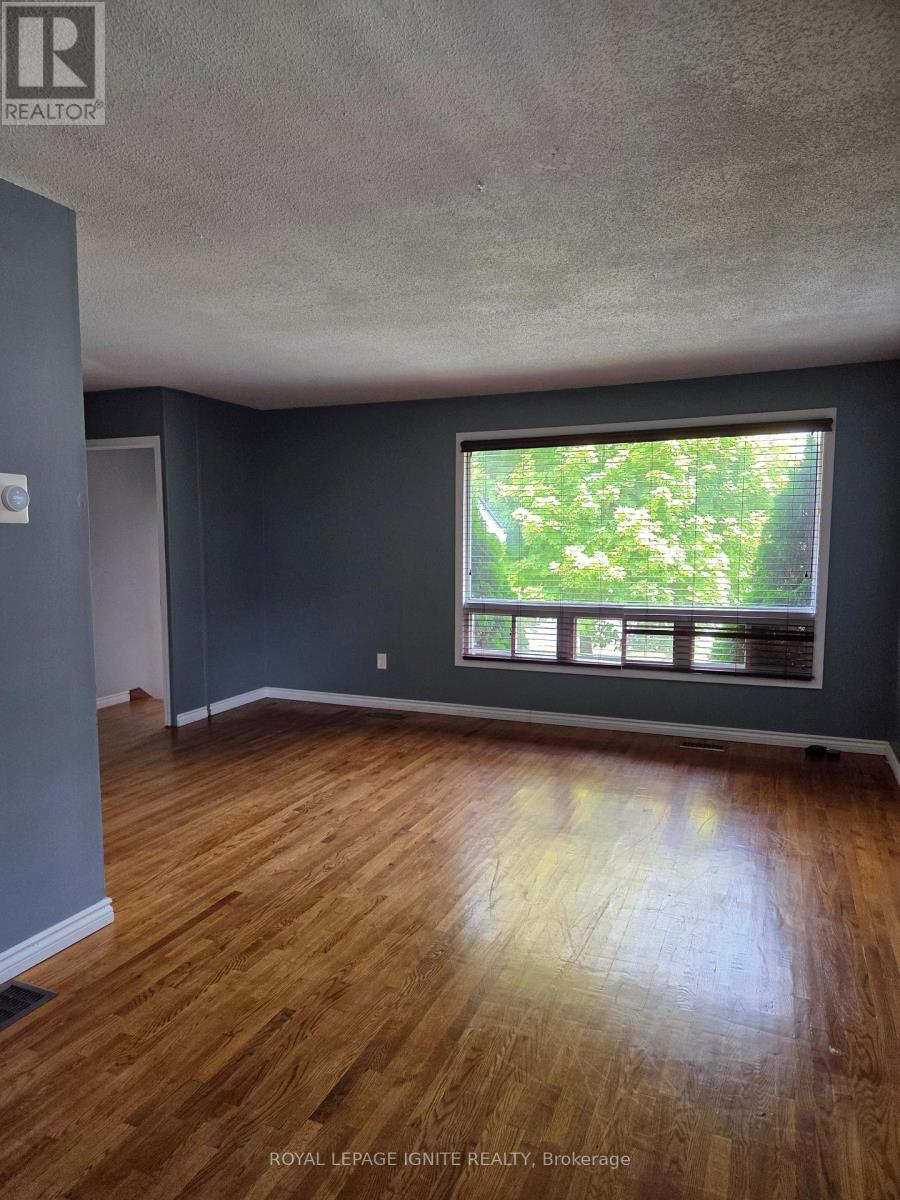 947 Southlawn Drive Property Photo 3