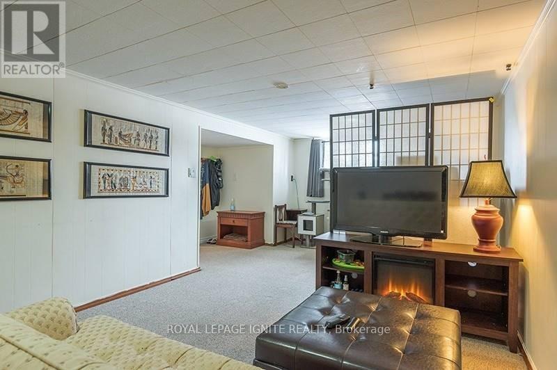 947 Southlawn Drive Property Photo 13