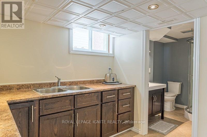 947 Southlawn Drive Property Photo 20