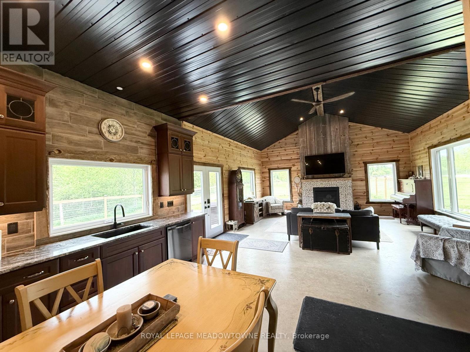394 Lavallee Road Property Photo 3