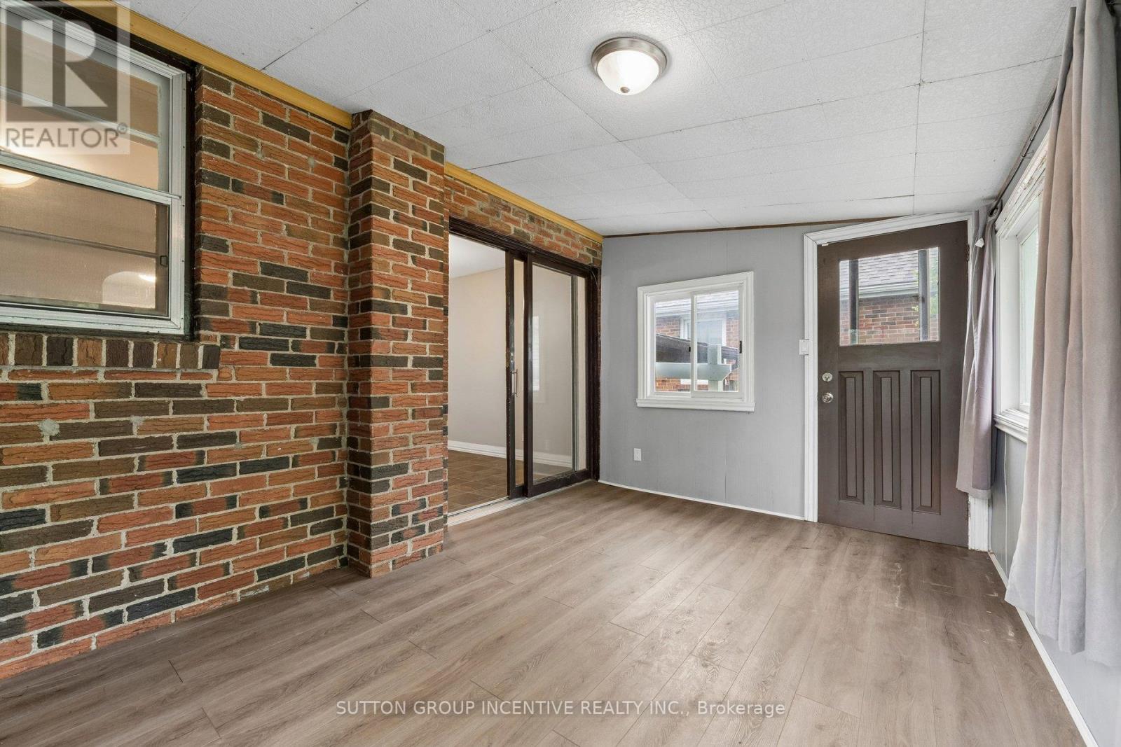 581 Arndon Avenue Property Photo 21