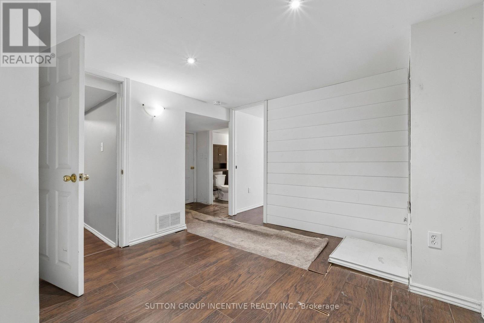 581 Arndon Avenue Property Photo 37