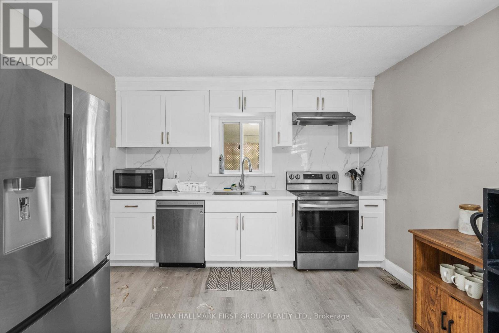 177 Niagara Boulevard Property Photo 9