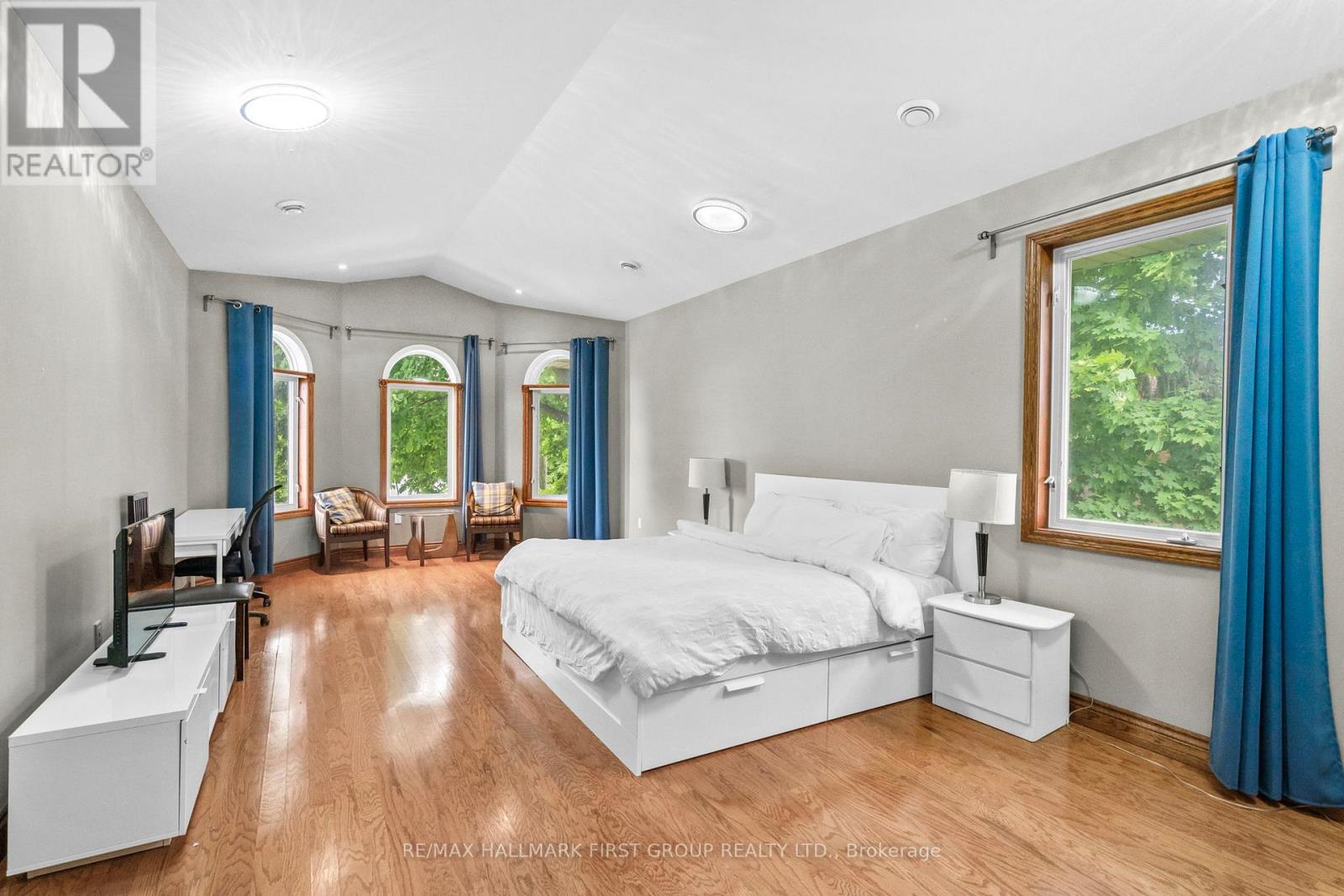 177 Niagara Boulevard Property Photo 12