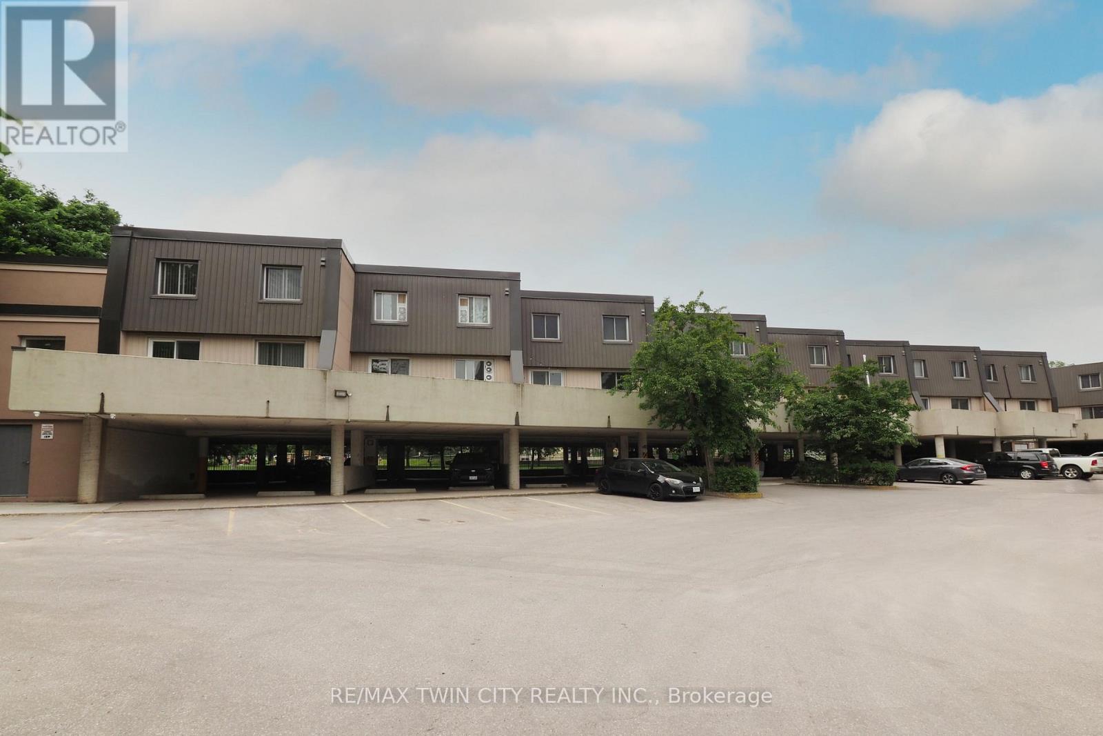 265 - 40 Tannery Street E Property Photo 5