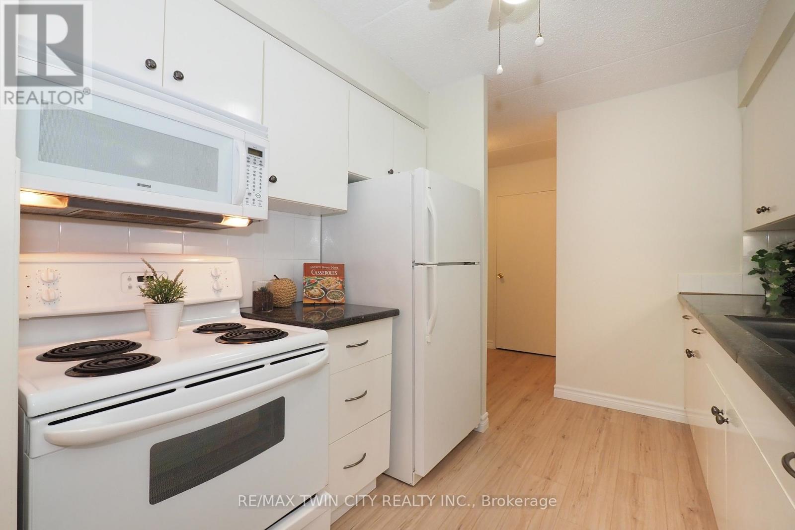 265 - 40 Tannery Street E Property Photo 17