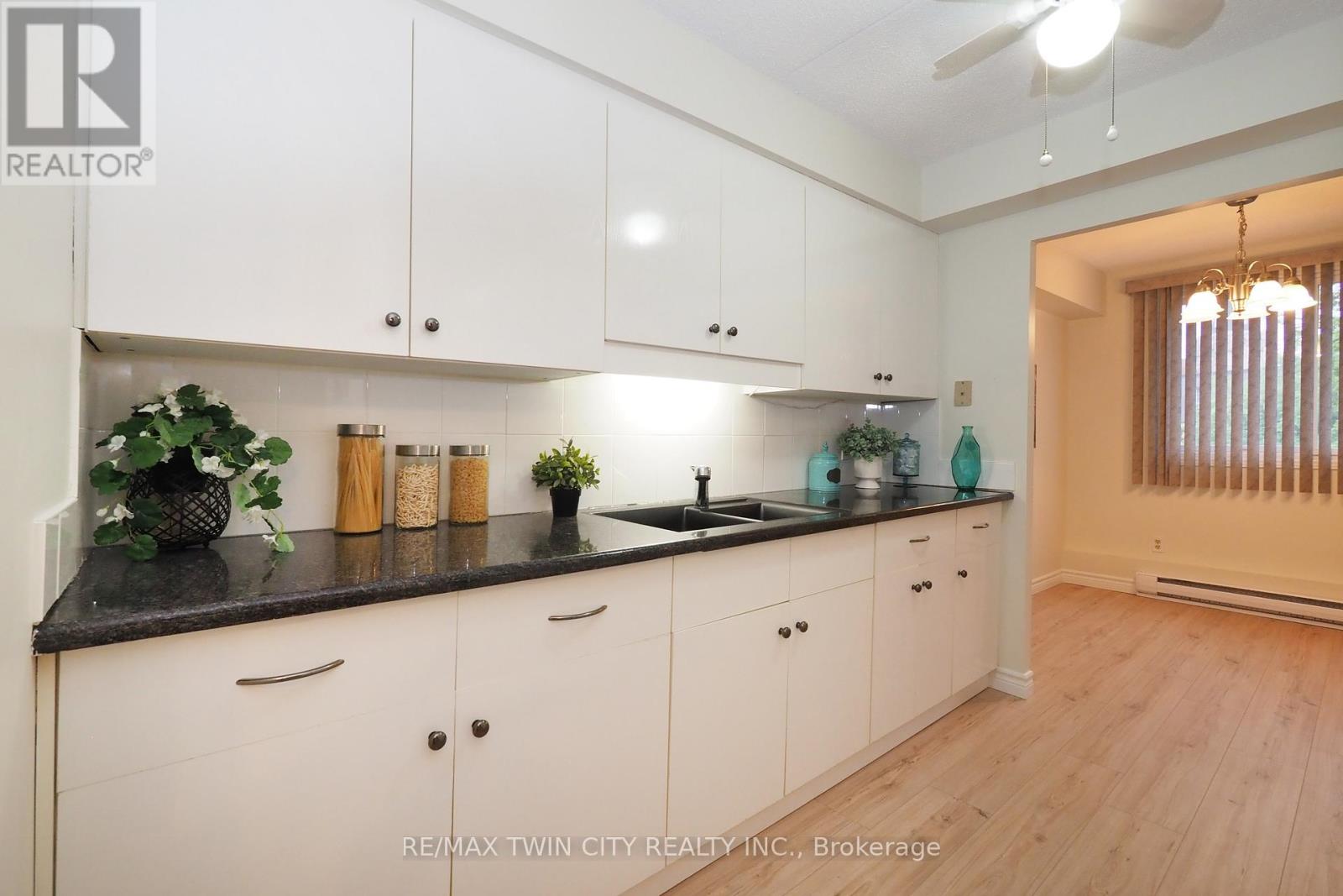 265 - 40 Tannery Street E Property Photo 18