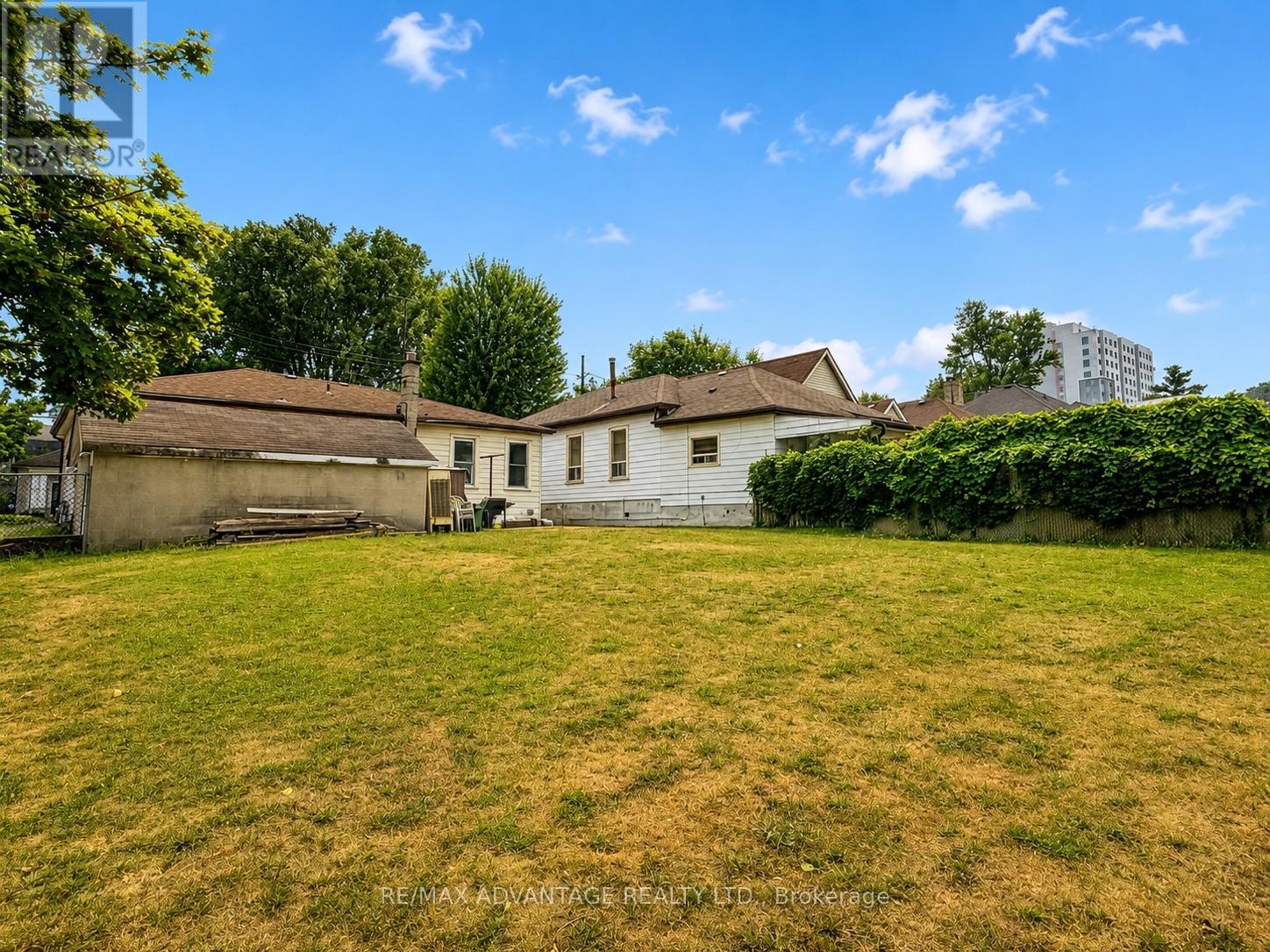 162-164 Mill Street Property Photo 6