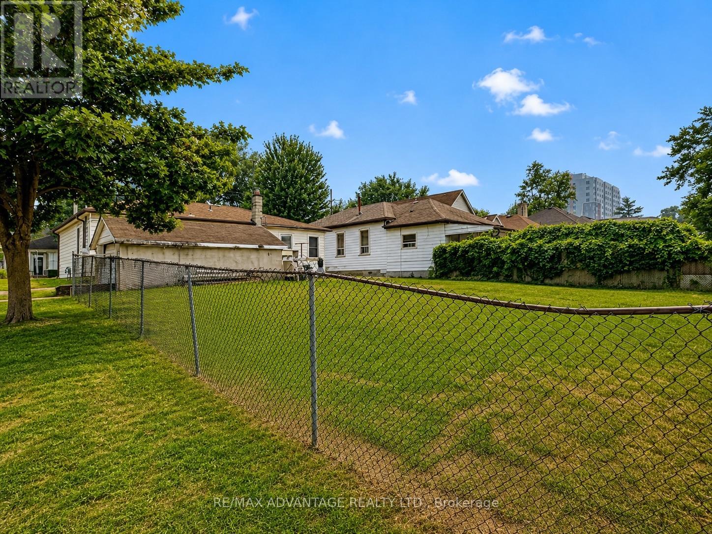 162-164 Mill Street Property Photo 7