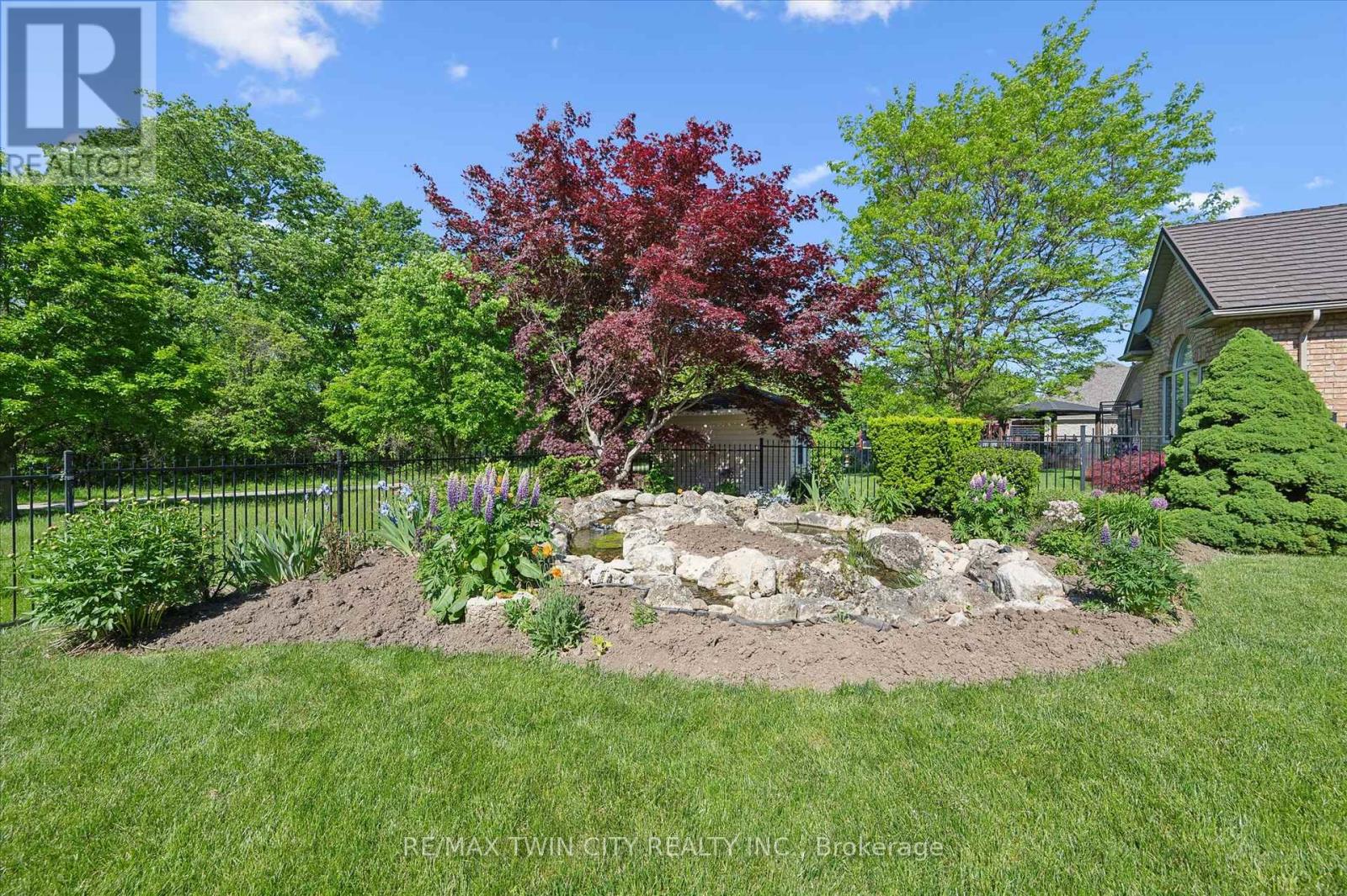 74 Pennsylvania Crescent Property Photo 22